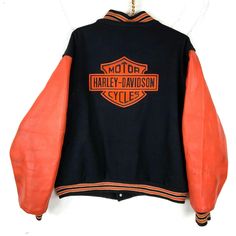 Vintage Harley Davidson Wool Leather Bomber Jacket XL Made In Usa Snap Button Size/Measurements (Based in inches) Size - XL Pit to pit - 26.5" Length - 26" Shoulder to cuff - 26" Condition / Details Light stains on both sleeves Combined Shipping: We provide combined shipping, please contact us for a quote College Button-up Varsity Jacket For Fall, Fall College Varsity Jacket Button-up, Winter Streetwear Button-up Leather Jacket, Black Varsity Jacket With Buttons For Winter, Winter Leather Button-up Jacket For Streetwear, Black Varsity Jacket With Buttons For Fall, Winter Biker Outerwear With Button Closure, Black Fall Varsity Jacket With Buttons, Fall Button-up Varsity Jacket