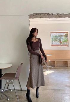 Korean Modest Fashion, Cute Modest Outfits, Chique Outfits, Classy Work Outfits, Wool Skirt, Casual Clothes, Look Vintage, 가을 패션