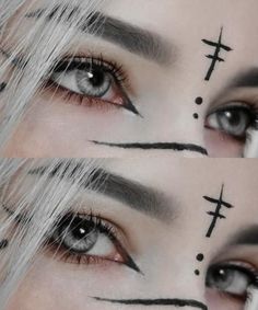 Two Color Eyeliner Looks, Goth Elf Makeup, Cross Makeup Look, Dark Elf Makeup Looks, Druid Makeup, Dark Elf Makeup, Goth Eye Makeup, Cute Eye Makeup, Halloween Makeup Inspiration