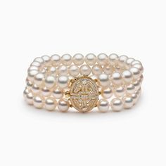 This bracelet features lustrous Freshwater pearls enhanced with an elegant diamond clasp. This pearl bracelet seamlessly embodies timeless sophistication while making a contemporary style statement.  Pearl Size: 8 - 8.5mmMetal: 18K Yellow GoldApproximate Diamond Weight: 0.44ct Pearl Jewellery, Yoko London, White Freshwater Pearl, Pearl Diamond, Bracelet Crafts, Pearl Size, Style Statement, Classic White, Pearl Bracelet