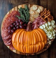 Thanksgiving Chauterrie Boards, Fruit Turkey Tray, Thanksgiving Charcuterie Board Veggies, Pumpkin Cheese Platter, Thanksgiving Cheese And Sausage Tray, Fall Fruit And Veggie Tray, Turkey Platters Display, Thanksgiving Trays Ideas, Autumn Food Board