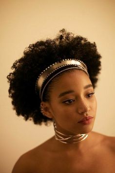 Imagens Para Capas - Princesas/ Rainhas II - Página 3 - Wattpad 4b Natural Hair, 4b Hair, Amandla Stenberg, Septum Piercings, Hair Care Regimen, Black Hair Care, Hair Reference, Teen Vogue, 인물 사진