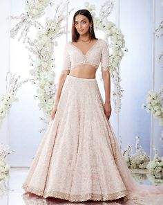 Pearl Lehenga, Lehenga Color Combinations, Tuscan Summer, Seema Gujral, Latest Bridal Lehenga, Lehenga Designs Simple, Lehenga Blouse Designs, Pearl Embroidery, Pink Lehenga