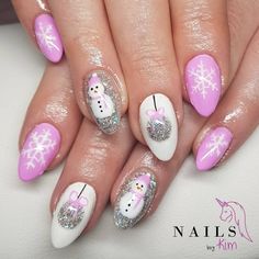 23. Cute Snowman and Snowflake Nail Art Pink Holiday Nails, Pink Christmas Nail Designs, Pink Christmas Nail, Pink Christmas Nails, Snowman Nails, Festive Nail Art, Hot Pink Nails, Christmas 3d, Cute Christmas Nails