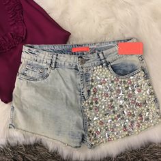 Nwt Gorgeous Beaded Shorts Size Large Spring Bottoms With Rhinestones, Short Style, Rhinestone Shorts For Spring, Rhinestone Embellished Shorts For Spring, Short Spring Bottoms With Rhinestones, Rhinestone-embellished Short Bottoms For Spring, Casual Embellished Shorts For Spring, Casual Rhinestones Bottoms For Spring, Casual Embellished Jean Shorts For Spring, Embellished Shorts For Spring