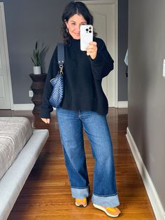 Are cuffed jeans the hottest denim trend of 2024? These are super cute trouser style jeans that suit curves very well. I tried on a bunch of pairs to find the best ones. Click inside for more. | #TheMomEditStyle #FashionBlog #CuffedJeans #DenimTrends #DenimTryOn #JoesJeans Peplum And Jeans Outfit, Blue Jeans Blue Top Outfit, Tunic Jeans Outfit, Cuffed Pants Outfit Woman, Cold Weather Jeans Outfits, Big Cuff Jeans, Cuffed Wide Leg Jeans, Jeans Work Outfit Winter, Dark Blue Jeans Outfit Casual