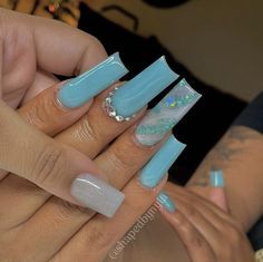 Acrylic Nails Ideas Almond, Nails Stiletto Short, Blue Acrylic Nails Ideas, Royal Blue And Silver Nails, Baddie Almond Nails, Long Almond Acrylic Nails