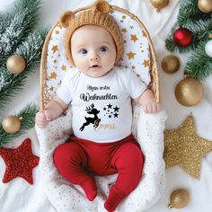 Celebrate your baby's first Christmas with our personalized baby bodysuit! This adorable baby bodysuit is the perfect way to capture your little one's very first Christmas. The bodysuit can be personalized with the loving message "My First Christmas" and your baby's individual name - a special keepsake of this unforgettable celebration. Characteristics: Individually personalized: Add your baby's name to make this Christmas outfit unique. High-quality materials: Made from soft, breathable cotton First Christmas Outfit, Christmas Bodysuit, Newborn Bodysuit, Australian Christmas, Christmas Onesie, Baby Christmas Outfit, Christmas Pjs, Australian Animals, Baby Body