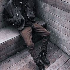 Grunge Men, Grunge Outfits Men, Biker Aesthetic, Grunge Guys, Estilo Punk, Fete Anime, Mein Style, Edgy Outfits