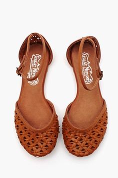 Manda Flat / $132. (LOVE THESE!) Closet Boxes, Shoes Closet, Woven Flats, Tan Flats, Ankle Strap Flats, Brown Shoes, Dresses Shoes