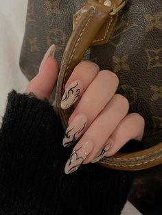 Nails Inspiration Simple, Almond Acrylic Nails Designs, Hollywood Nails, Nails Yellow, Black Acrylic Nails, Nude Nail Designs, Almond Acrylic Nails, Nail Swag