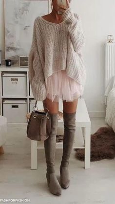 Winter Fashion Outfits Dressy, Preppy Bohemian, Bohemian Goth, Pretty Winter Outfits, Winter Outfits 2020, Winter Dress Outfits, Punk Rocker, Mode Casual