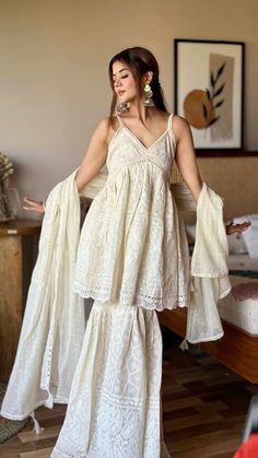 Sharara Designs Chikankari, Kurti Sharara Set, One Shoulder Indian Blouse, Sharara Suit Ideas, Photo Poses In Sharara Suit, Sharara Poses Aesthetic, Sharara Suit Photo Poses, White Sharara Outfit, Fashion Kurtis Style