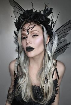 33 Magical Fairy Makeup Ideas That Are Out Of This World 30 Witch Crown Headpieces, Dark Queen Costume Halloween, Forest Queen Costume, Dark Fairy Make Up, Dark Fairy Costume Halloween, Dark Fae Costume, Gothic Fairy Costume, Black Fairy Costume, Dark Elf Costume