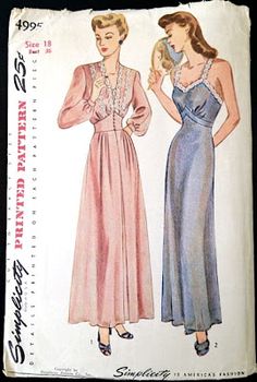 male pattern boldness: Vintage Forties nightgowns or "Whatever Happened to the Peignoir?" Peignoir Sewing Pattern, 1940s Woman, Vintage Vogue Patterns, Vintage Pajamas, Sewing Projects Clothes, Bias Cut Skirt, Night Dress For Women, 40s Fashion