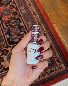 let me tell ya cherry mocha by @dndgel really lives up to the hype to be the perfect fall nail or holiday nail 💅🏼♥☕🍒 use code DELANEY for $$ off!