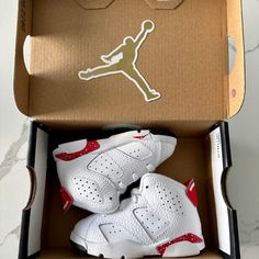 Brand New New In Box - Air Jordan Retro 6 (Td) Size: 5c Color: Red Oreo Dv3606-162 All Jordans Baby, Jordans For Baby, Baby Boy Shoes Jordans, Baby Jordan Shoes Cool, Baby Jordan Shoes Retro, Jordan Retro 6, Kids Jordans, Air Jordans Retro, Jordan Retro