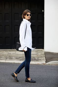 30 Outfits To Inspire You In April Minimal Classic Style, Minimal Stil, Minimalist Fashion Summer, Diy Outfits, Casual Weekend Outfit, 30 Outfits, Paris Mode, Spring Look