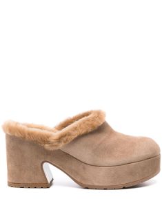 55RICVFUCMCM GIANVITO ROSSI LYSS SUEDE HEEL MULES Gianvito Rossi Heels, Platform Mules, Platform Wedge Heels, Platform Clogs, Heel Mules, Suede Mules, Wedge Heel Sandals, Womens Mules, Leather Cap