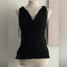 Vintage Katayone Adeli 90s Minimalist Sheer 100% Silk Crepe Top, Black Womens Xs. This Hasn’t Fit Me In Years I Only Wore It A Few Times. I Purchased This At Anik On The Upper East Side Nyc. I Needed An Outfit For One Of My Besties Engagement Party. Looks So Classy & Feminine & Stunning On. Modern Fitted Silk Tops, Black Silk Top For Spring, Black Silk Tops For Spring, Casual Silk Top For Party, Casual Black Silk Top, Casual Silk Fitted Tops, Engagement Party Looks, Upper East Side Nyc, Classy Feminine