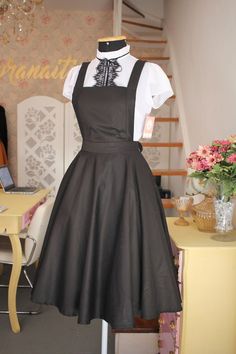 Modesty Outfits, Modest Dresses Casual, Classy Dress Outfits, Modest Fashion Outfits, Fashion Design Clothes, Teenage Fashion Outfits, Looks Vintage, Classy Dress, Modest Dresses