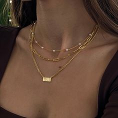 Preppy Jewelry, Stacked Necklaces, Jewelry Accessories Ideas, Classy Jewelry, Girl Jewelry, Jewelry Essentials, Jewelry Lookbook, Stacked Jewelry, Link Up