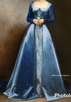 Blue Medieval Dress, Medieval Dress Princess, Viserys Targaryen, Gaun Abad Pertengahan, Elven Dress, Medieval Gown, Unexpected Love, Old Fashion Dresses