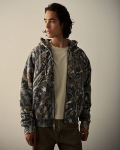 Our new full-zip oversized hoodie in our softAF fabric and drop-shoulder fit, featuring quilted interior lining, exterior drawcords, zip-up front, side pockets and banded hem and cuffs. Abercrombie Men, Wide Shoulders, Orange Hoodie, Mens Zip Hoodie, Grey Camo, Men's Hoodies, Blue Sweatshirt, Oversized Hoodie, Mens Essentials