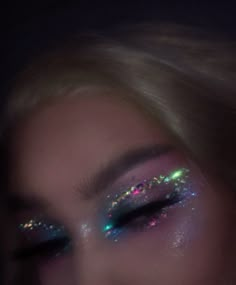 Purple Space Makeup, Edgy Asthetics, Glitter Makeup Euphoria, Euphoria Glitter Makeup, Euphoric Party, Glitter Makeup Aesthetic, Euphoria Makeup Aesthetic, Euphoria Themed Makeup, Euphoric Makeup