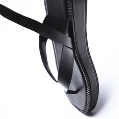 New Women's Shoes Black Strappy Flat Leather Fashion Sandals Woman Summer Flip-flops Strappy Platform Sandals Zapatos De Mujer Summer Black Slingback Sandals With Strap, Black Strap Slingback Sandals For Summer, Black T-strap Sandals With Adjustable Strap For Summer, Leather T-strap Toe Post Sandals For Summer, Black Leather Toe Post Slingback Sandals, Toe Post Strap Sandals For Summer, Black Leather Wedge Sandals For Summer, Summer Toe Post Sandals With Strap, Summer Leather Flip Flops With Heel Loop