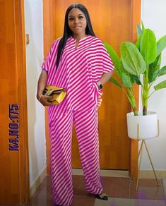 Trouser And Top For Ladies, Two Piece Outfits Pants, Simple Dress Casual, Fashion Work Outfit, Stylish Naija, Modest Dresses Fashion, 2piece Outfits, African Skirts