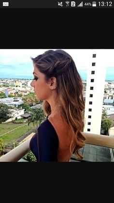 Side Swept Long Hair Wedding, Classy Hairstyles For Wedding Guest, Pulled Back Formal Hairstyles, Pulled To The Side Hairstyles, Side Of Hair Pinned Back, Wedding Hairstyles One Side Pinned Back, Hair Pulled Back On One Side, Bridesmaid Hair Side Swept, Hair To One Side Wedding