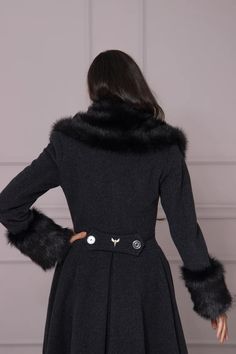 Atelierastraea UPGRADE Matching Faux Fur Collar & Cuffs - Etsy Winter Workwear Outerwear With Feather Trim, Fitted Winter Outerwear With Feather Trim, Fitted Feather Trim Winter Outerwear, Famous Clothes, Feather Collar, Coat With Fur Collar, Faux Fur Collar Coat, Trendy Coat, Coat With Fur