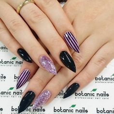 Gray Manicure, Nails Music, Scary Halloween Nails Design, Wicked Nails, Moscow Art, Nail Appointment, Witch Nails