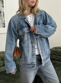 Cool Italian Vintage 80s 90s Denim Jacket / Made In Italy  Material: Cotton  Vintage condition level: good condition  MODEL is 5.3 ft 164 cm tall usually size S  SIZE: M / L  FLAT MEASUREMENTS (unstretched):  Length: 65 cm  Armpit to armpit: 60 cm  Shoulder to shoulder: 57 cm  Sleeve: 56 cm  Every item is vintage, pre-used, pre-loved, one-of-a-kind. All orders are final and sold as-is.  If you have any questions, please contact us before purchase. Irregularities or signs of wear might be present 90s Style Relaxed Fit Denim Jacket With Long Sleeves, Retro Dark Wash Relaxed Fit Outerwear, Oversized 90s Denim Jacket With Long Sleeves, Oversized 90s Long Sleeve Denim Jacket, 90s Oversized Long Sleeve Denim Jacket, Oversized 90s Denim Jacket For Fall, 90s Oversized Denim Jacket For Fall, Oversized 90s Denim Jacket For Streetwear, Retro Relaxed Fit Denim Blue Outerwear