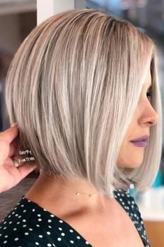 Stacked Bob Hairstyles, Stacked Bob Haircut, Shorter Hair, Choppy Bob Hairstyles, Bob Hairstyles For Fine Hair, Short Bob Haircuts, Penteado Cabelo Curto, Bob Haircuts, The Salon