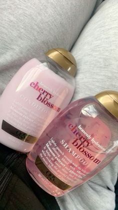 cherry blossom ogx set linked *not my picture Ogx Body Wash, Ogx Conditioner, Cherry Blossom Hair, Fresh Love, Skin Care Basics, Hair Set, Hair Wash, Pretty Skin Care, Perfume Scents