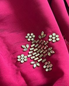 Churidar Neck, Churidar Neck Designs, Blouses Designs, Chanderi Suits, Indian Saree Blouses Designs, Maggam Work Blouses, Maggam Work Blouse Designs, Fancy Blouse, Embroidery Stitches Tutorial