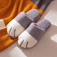 Cat Paw Plush Slippers - Cute & Cozy Slippers – Tristar Boutique Cat's Paw