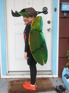 Cardboard Beetle Costume : 4 Steps (with Pictures) - Instructables Diy Insect Costume For Kids, Isopod Costume, Stag Beetle Costume, Beetle Halloween Costume, Bug Family Costume, Family Bug Costumes, Beetle Costume Diy, Insect Costume Diy