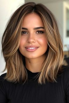 Bob-Variationen: 59+ Styles für jeden Anlass - hairtastic.de Dark Blonde Long Bob, Long Wavy Bob Hairstyles, Haircut Long Bob, Long Bob Wavy Hair, Long Wavy Bob, Wavy Long Bob, Long Shaggy Bob, Shoulder Length Wavy Hair, Corte Long Bob