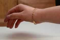 This exquisite Bismarck chain bracelet is the perfect unisex accessory, shining brilliantly with polished facets that suit both men's and women's wrists. Handmade from solid 14K, 18K gold or sterling silver wire, this durable bracelet chain features no hollow links, with each link meticulously hand-soldered. The handcrafted clasp, made entirely of real gold, ensures secure wear with a robust latch and safety loop. * Material Options:     * Rose Gold 14K (stamp 585)     * Yellow Gold 14K (stamp 5 Hallmarked Rose Gold Bracelets, 14k Rose Gold Jubilee Charm Bracelet, Fine Jewelry Hallmarked Chain Bracelet As Gift, Rose Gold Bracelet With Lobster Clasp As Gift, Gold Link Bracelet Hallmarked As Gift, Gold Link Bracelet Hallmarked For Gift, Rose Gold Jubilee Chain Bracelet As Gift, Rose Gold Jubilee Chain Bracelet Gift, Rose Gold Jubilee Bracelet As Gift