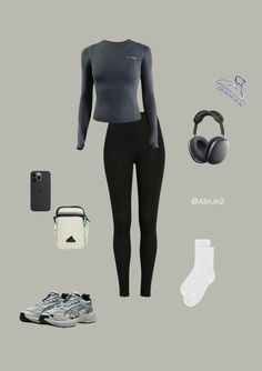 Covered Workout Outfits, Dry Fit Outfit Women, Non Revealing Gym Outfits, Gym Attire Aesthetic, School Workout Outfits, Cute Outfits For Athletic Body Types, Navy Gym Outfit, Gym Girl Outfits Aesthetic, Clean Girl Workout Outfits