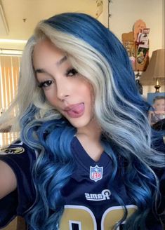 Blue Hair With Blonde, Blonde And Blue Hair, Split Dyed Hair, Level 8, Hair Color Streaks, Pretty Hair Color, Hair Stylies