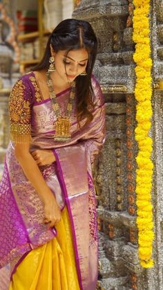 Hairstyles On Pattu Saree, South Actresses Saree Look, Pattu Saree Poses, Hairstyles For Pattu Saree, Divya Uruduga, Prajakta Mali, South Indian Bride Saree, Bridal Sarees South Indian, Indian Pictures