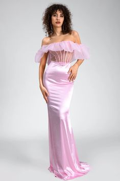 Embrace transparency with our strapless organza satin bodycon 2 piece set, a mesmerizing ensemble crafted to elevate your allure and sophistication. This stunning set features an elegant strapless design with organza and satin, meticulously tailored to ensure you exude elegance at any event. Handmade customization Fabric composition: 90% polyester fiber, 10% spandex Washing method: hand wash Popular elements: satin Off-shoulder Organza Evening Dress For Gala, Strapless Satin Finish Evening Dress For Gala, Strapless Evening Dress With Satin Finish For Gala, Fitted Organza Strapless Dress For Prom, Fitted Strapless Organza Dress With Sweetheart Neckline, Strapless Sweetheart Neckline Organza Dress, Fitted Organza Evening Dress With Sheer Bodice, Fitted Strapless Dress With Satin Finish For Wedding, Strapless Fitted Tulle Evening Dress