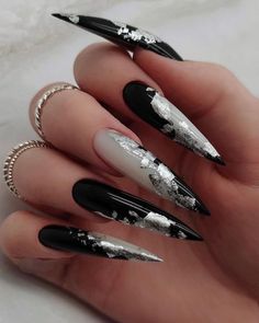 Black And White Nail, Grey Acrylic Nails, Sharp Nails, Grunge Nails, Glow Nails, Classy Acrylic Nails, Almond Acrylic Nails, White Nail