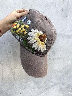 Hand Embroidered Hat / Custom Embroidered Hat / Floral | Etsy Brown Baseball Cap, Baseball Cap Design, Custom Embroidered Hats, Wildflower Photo, Women Trucker, Colorful Hat, Vintage Baseball Caps, Flower Hat, Floral Hat