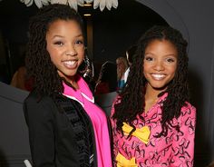 CHLOE AND HALLE GLAM UP THE RADIO DISNEY MUSIC AWARDS Chloe Halle, Chloe And Halle, Dread Styles, Radio Disney, Grown Ish, Chloe X Halle, Halle Bailey, Dreads Styles, Disney Music