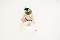 Swan First Birthday Cake Smash - www.lindseypowellphotography.com